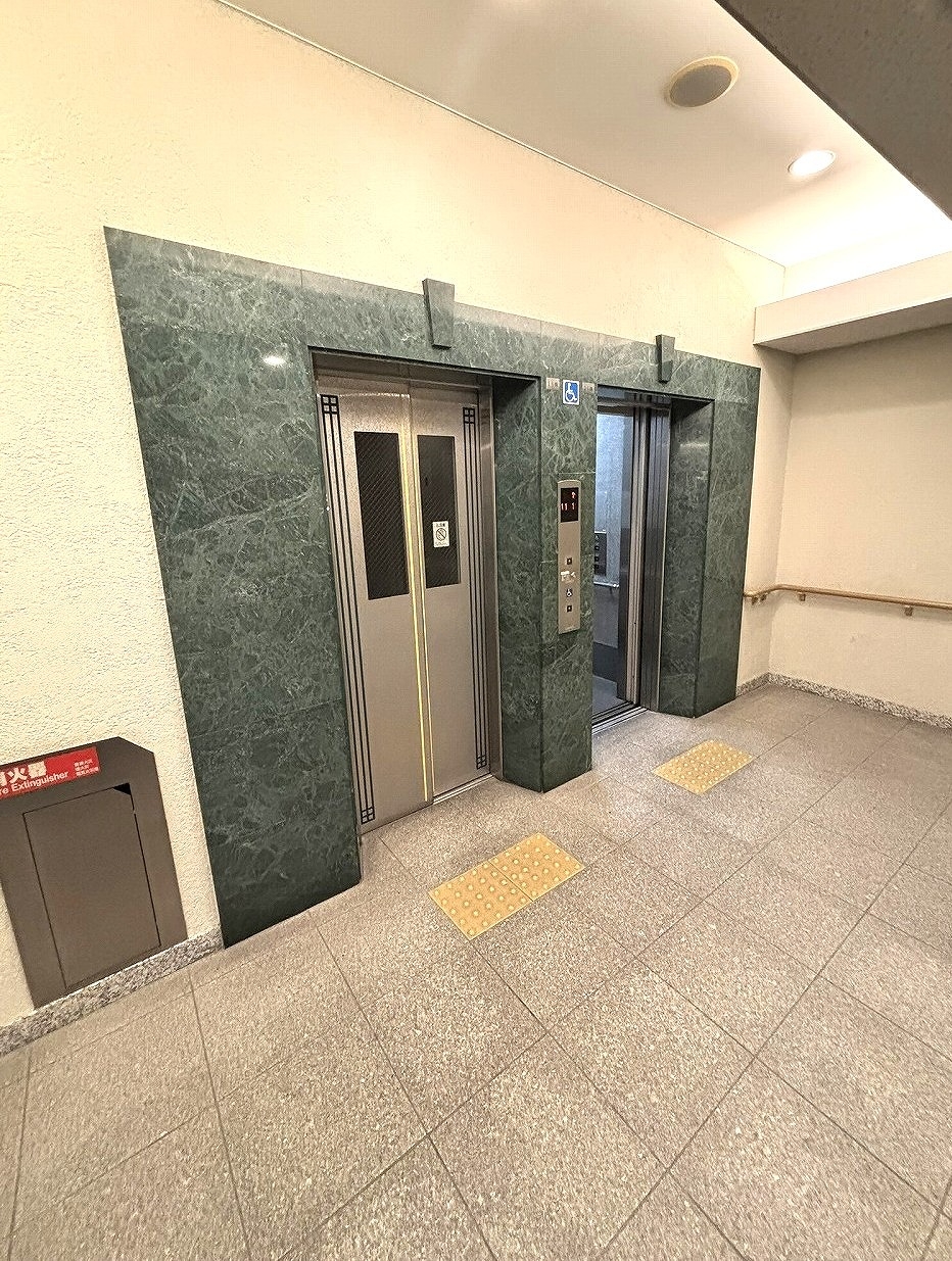 エレベーター エレベーター